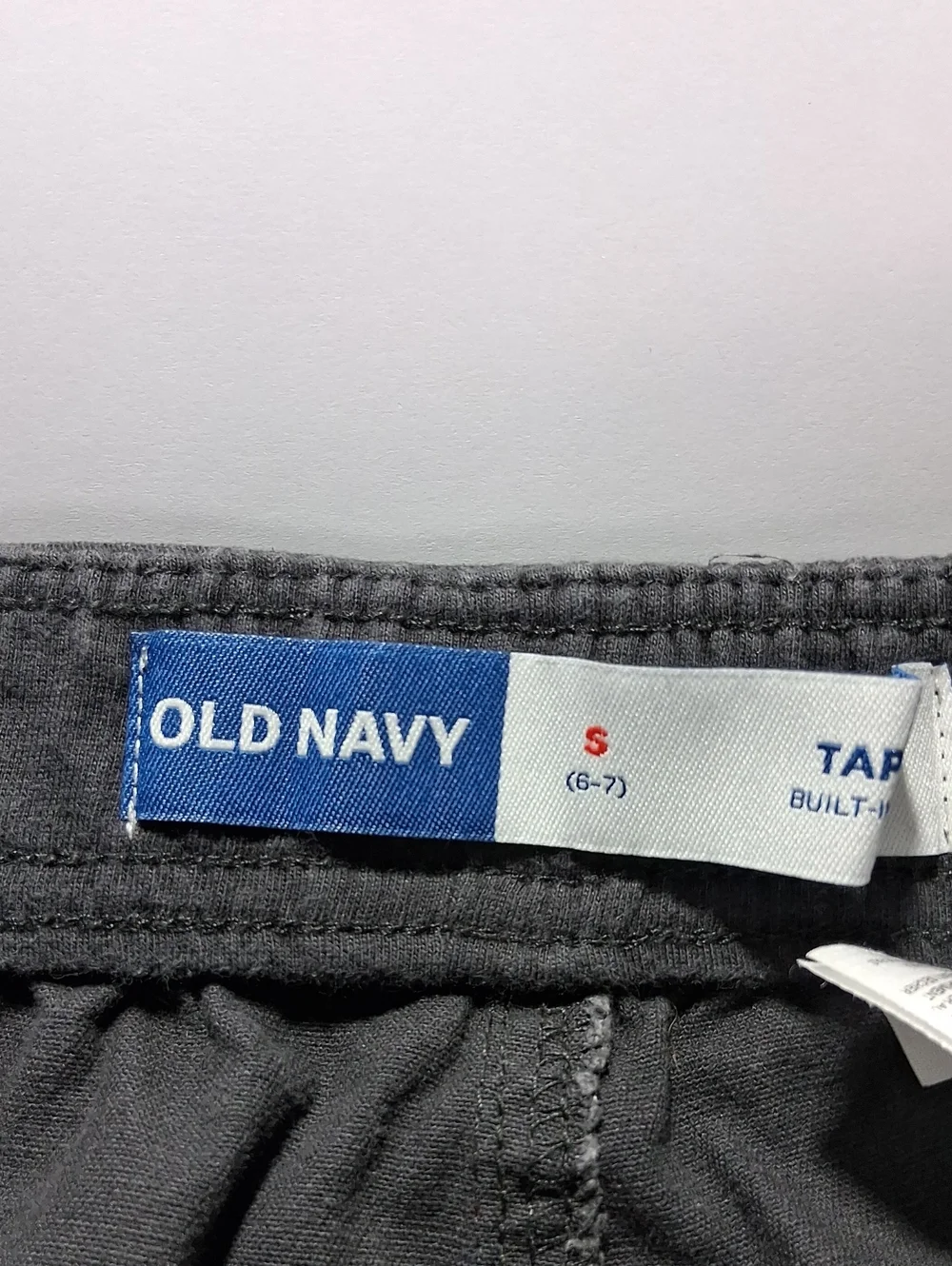 Boys Old Navy Khaki Pants Size Small (6/7) Taper Leg Dark Gray Button Fly Pocket